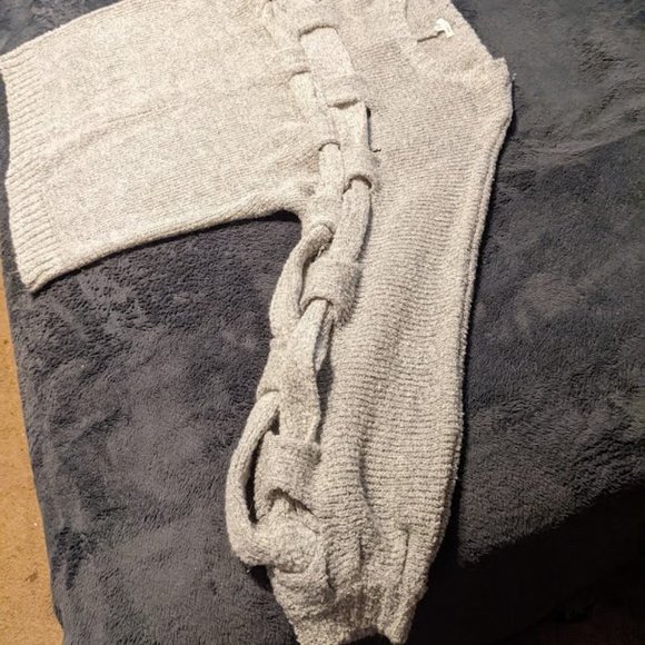 En Creme Cut-Out Sweater  S - Picture 4 of 6